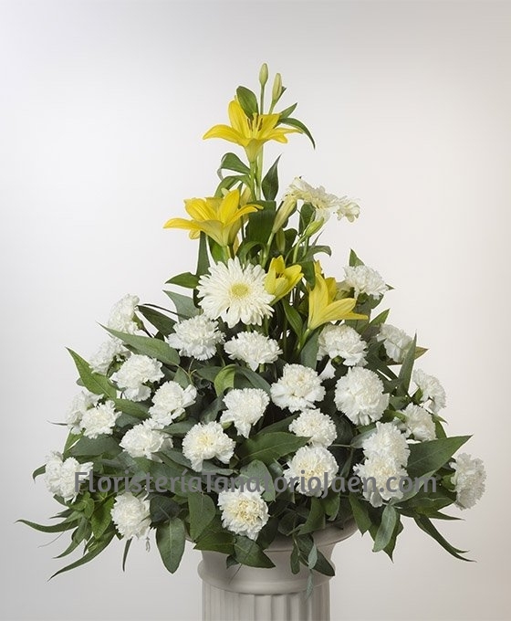 Centro de flores fúnebres Amarillas y Blancas